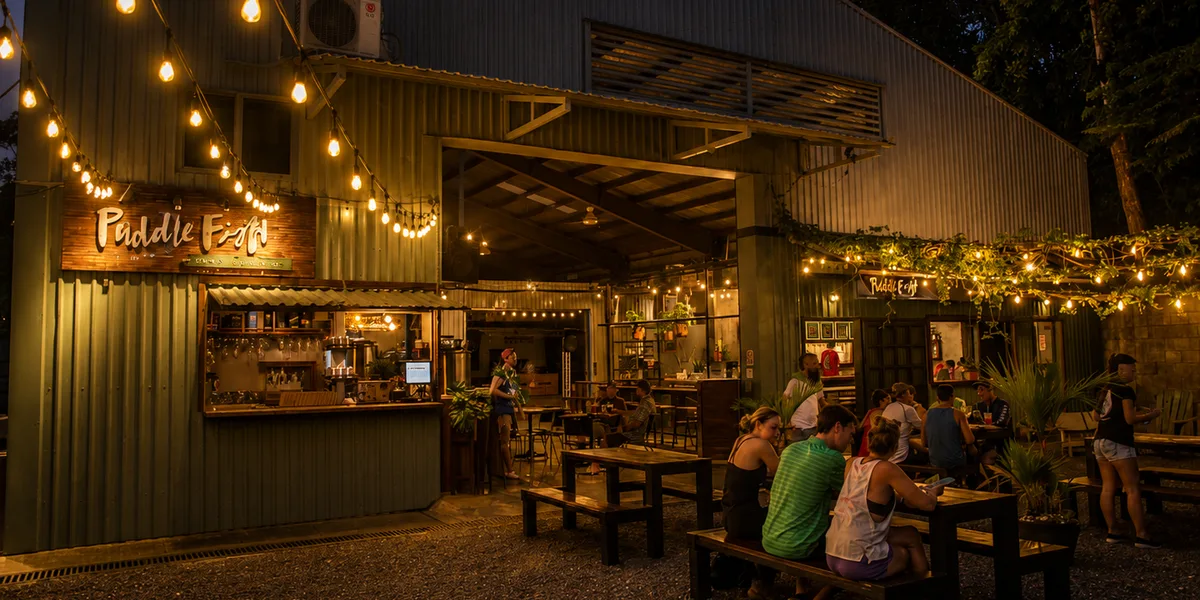 Open-air dining at PuddleFish Brewery